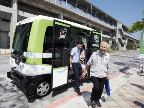 Taiwan conducts more road tests of self-driving bus
